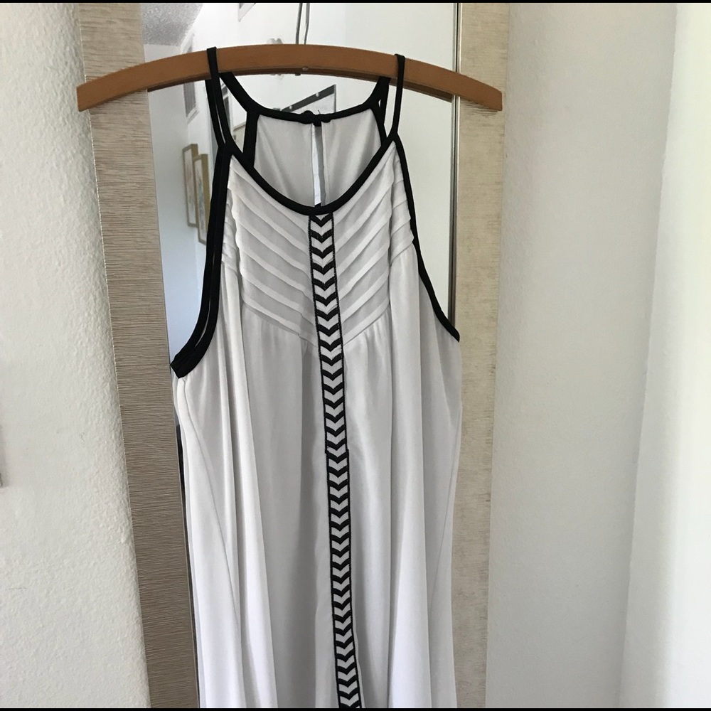Dress - Picture 1 of 3